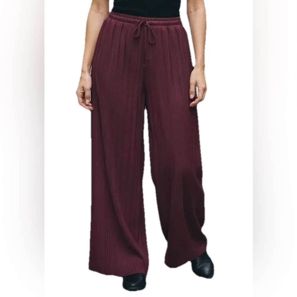 NWOT Pleated Maroon Stretch Pull‎ On Wide Leg Drawstring High Waist Pants Size M